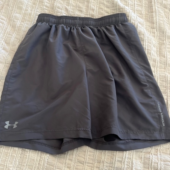 Under Armour Heat Gear Running Shorts - Picture 1 of 3